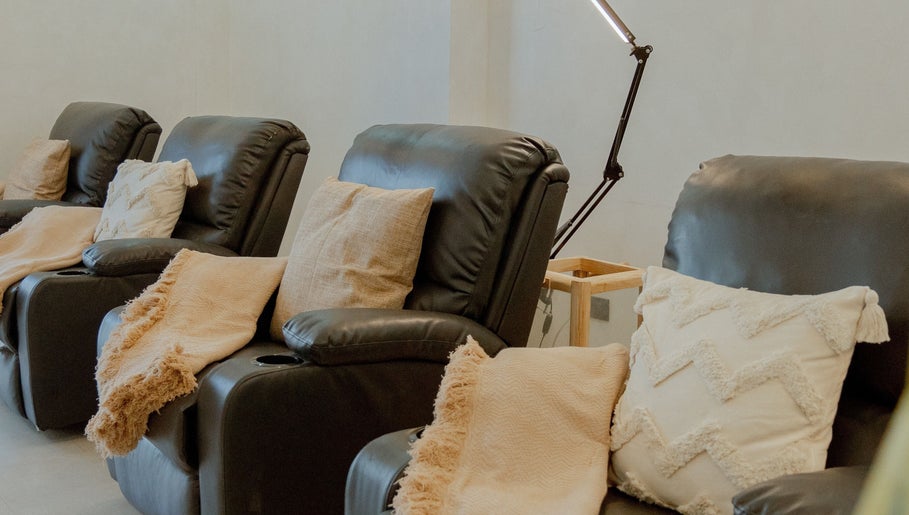 NEW Lounge La Union image 1