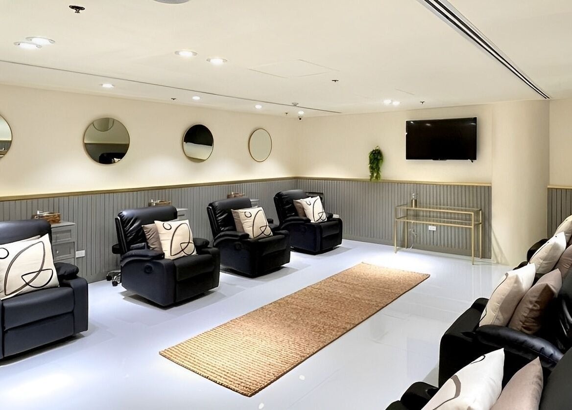 Luxurious relaxation chairs at NEW Lounge Glorietta in Makati, Metro Manila, PH.