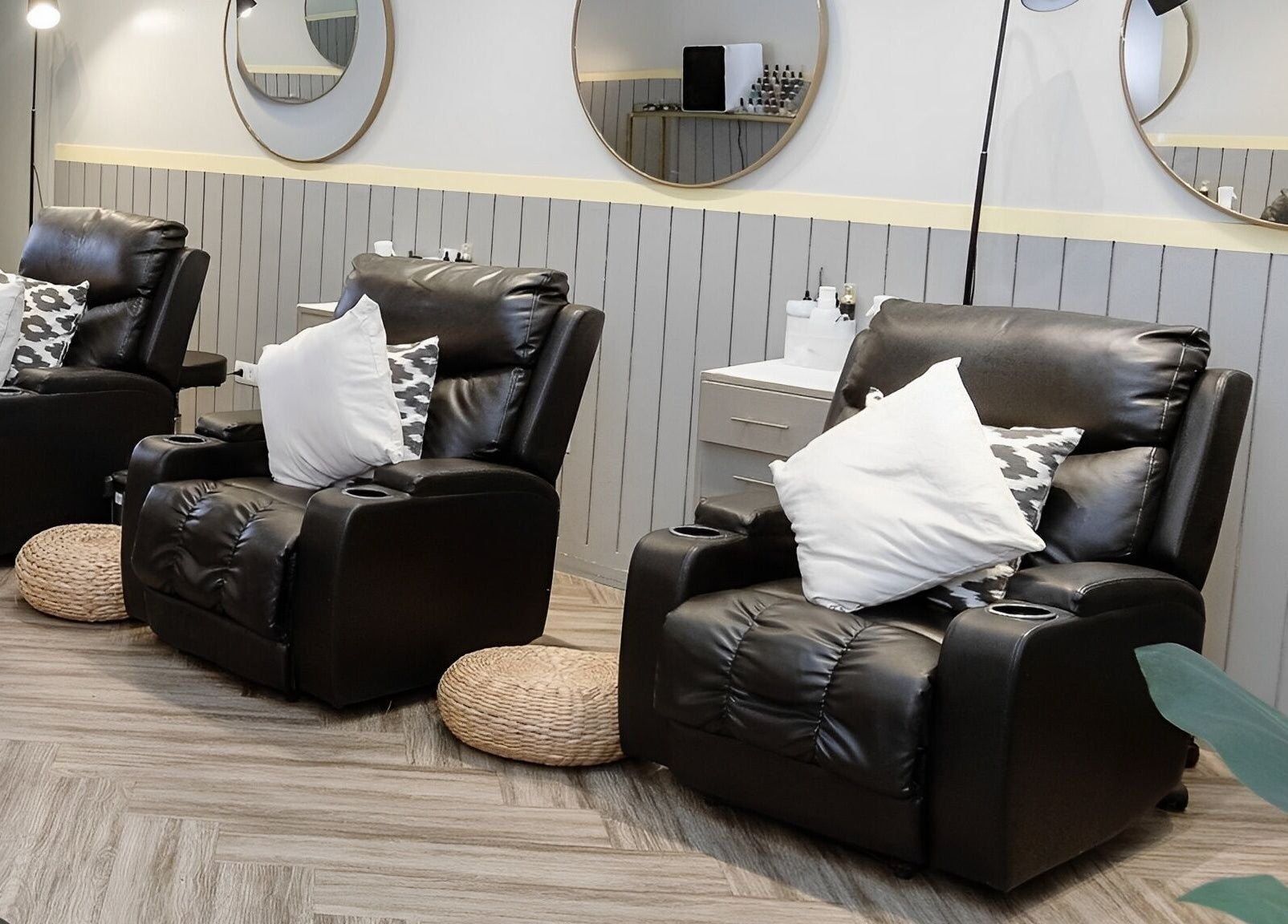 Comfortable lounge chairs at NEW Lounge Glorietta, Makati, Metro Manila, PH for ultimate relaxation.