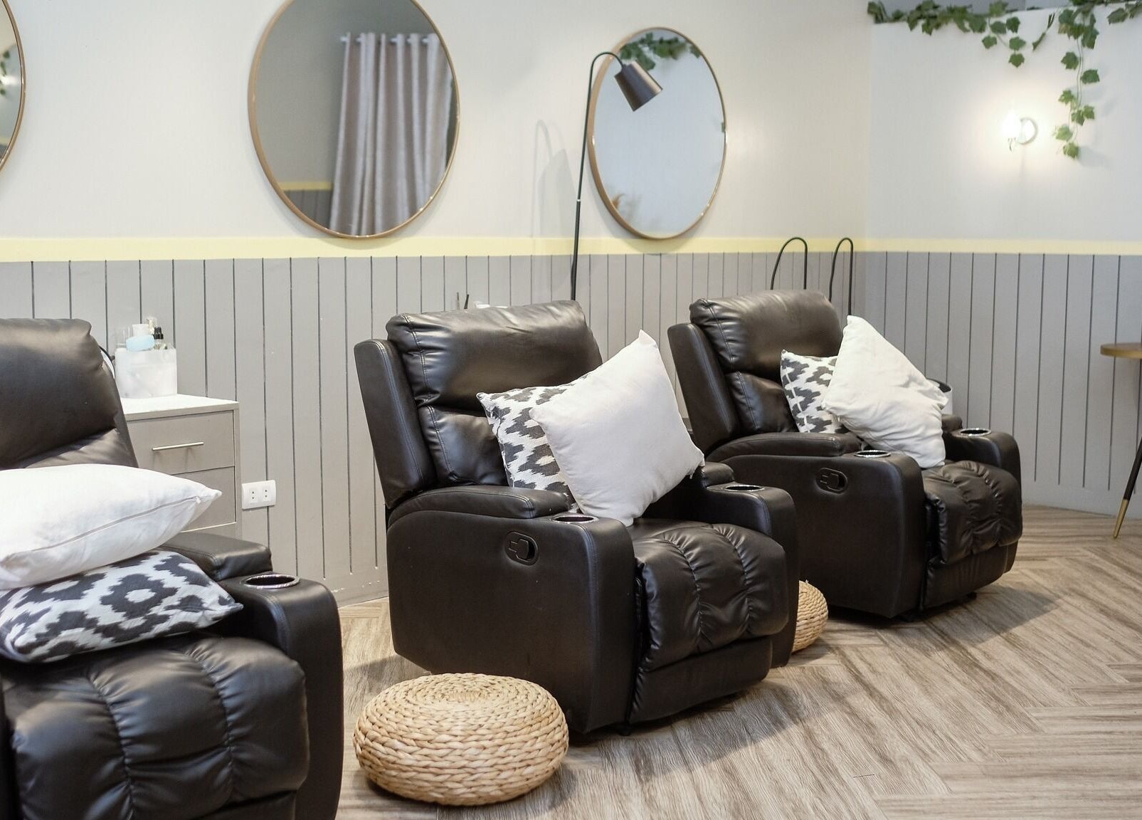 Luxurious massage chairs at NEW Lounge Cebu, Cebu, PH create a serene spa ambiance with stylish decor.