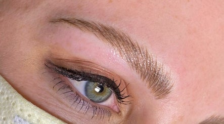 Brows By YK imagem 2