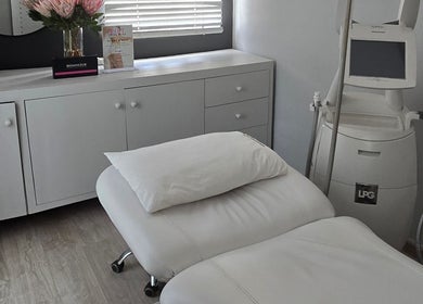 Relaxing treatment room at Endermologie & Slimming in SOMERSET WEST, Western Cape, ZA with modern equipment.