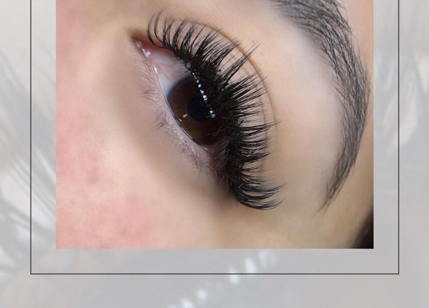 Close-up of expertly crafted lashes at M Lash Studio, Springfield, Massachusetts, US, showcasing detailed artistry.