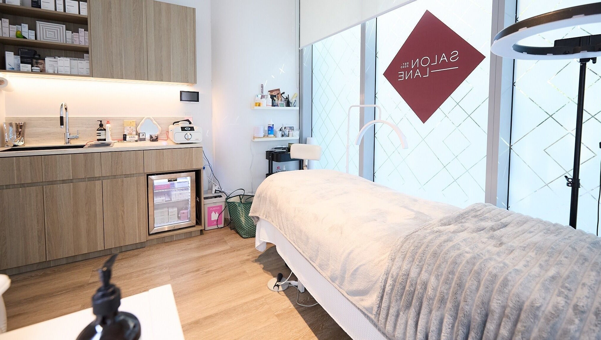 Relaxing treatment room at Beauty by Kitty in St Leonards, New South Wales, AU. Modern and peaceful ambiance.