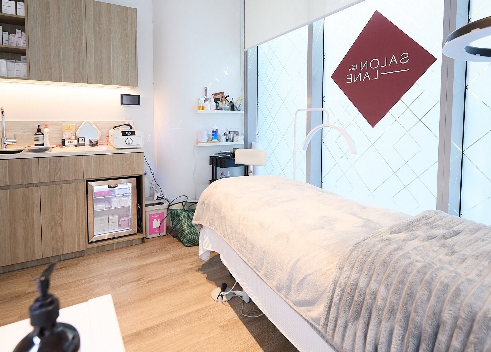 Relaxing treatment room at Beauty by Kitty in St Leonards, New South Wales, AU. Modern and peaceful ambiance.