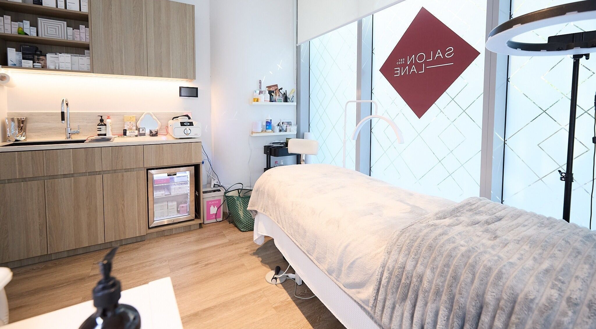 Relaxing treatment room at Beauty by Kitty in St Leonards, New South Wales, AU. Modern and peaceful ambiance.