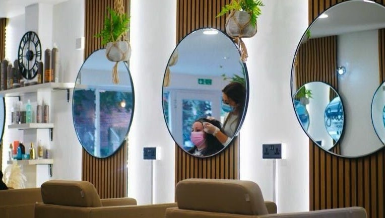 The Salon image 1