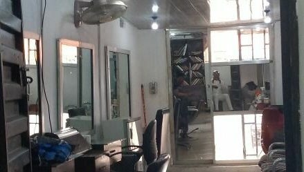 Fescon executive barbing salon  image 1