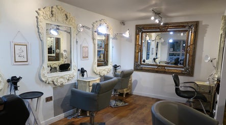 HC Group Hairdressers