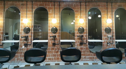 Ivy Hairdressing and Beauty Salon изображение 2