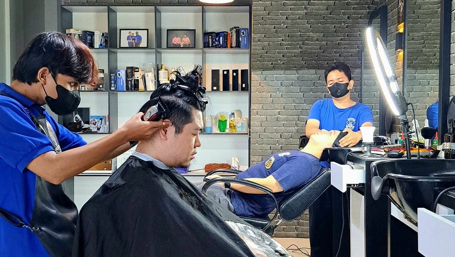 Enyimba's Barbers obrázek 1