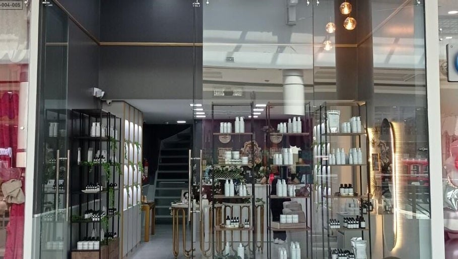 Tienda de productos de belleza en Laboratorios Luque Mall del Sol, Guayaquil, Guayas, EC.