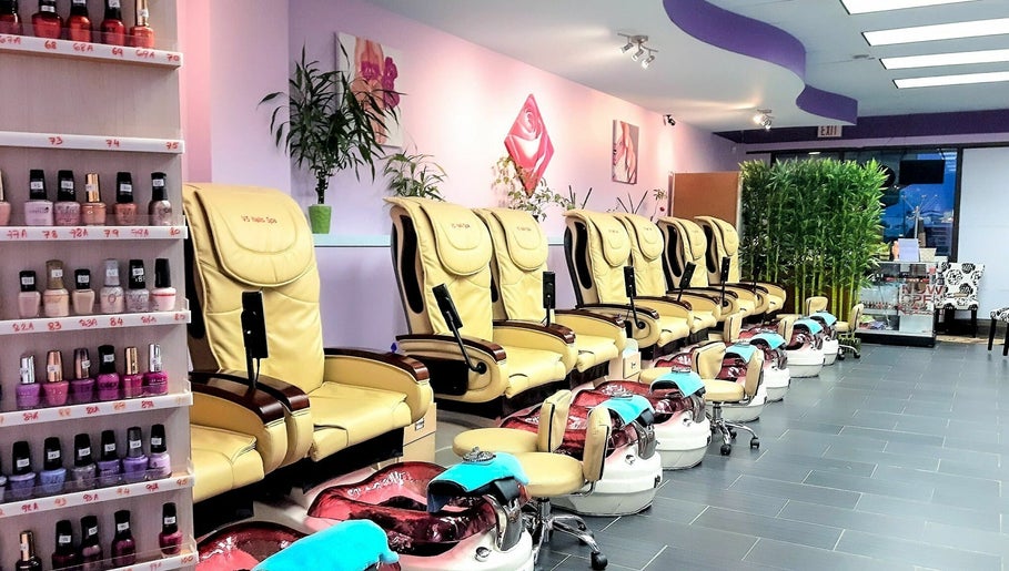 V5 Nails Salon & Spa imagem 1