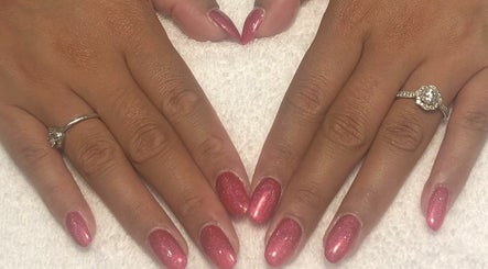 Jaclyn’s Nails & Brows image 2
