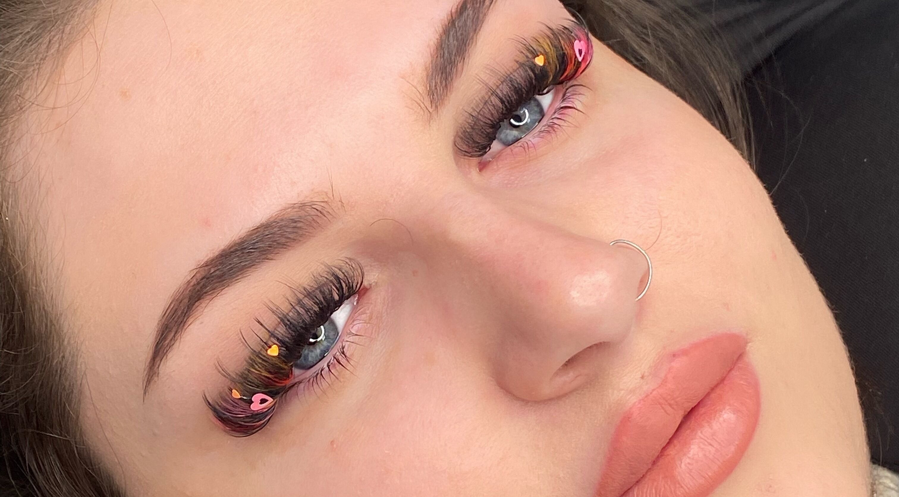 Dramatic colorful eyelash extensions at Blink & Sculpt, Brixworth, England, GB.