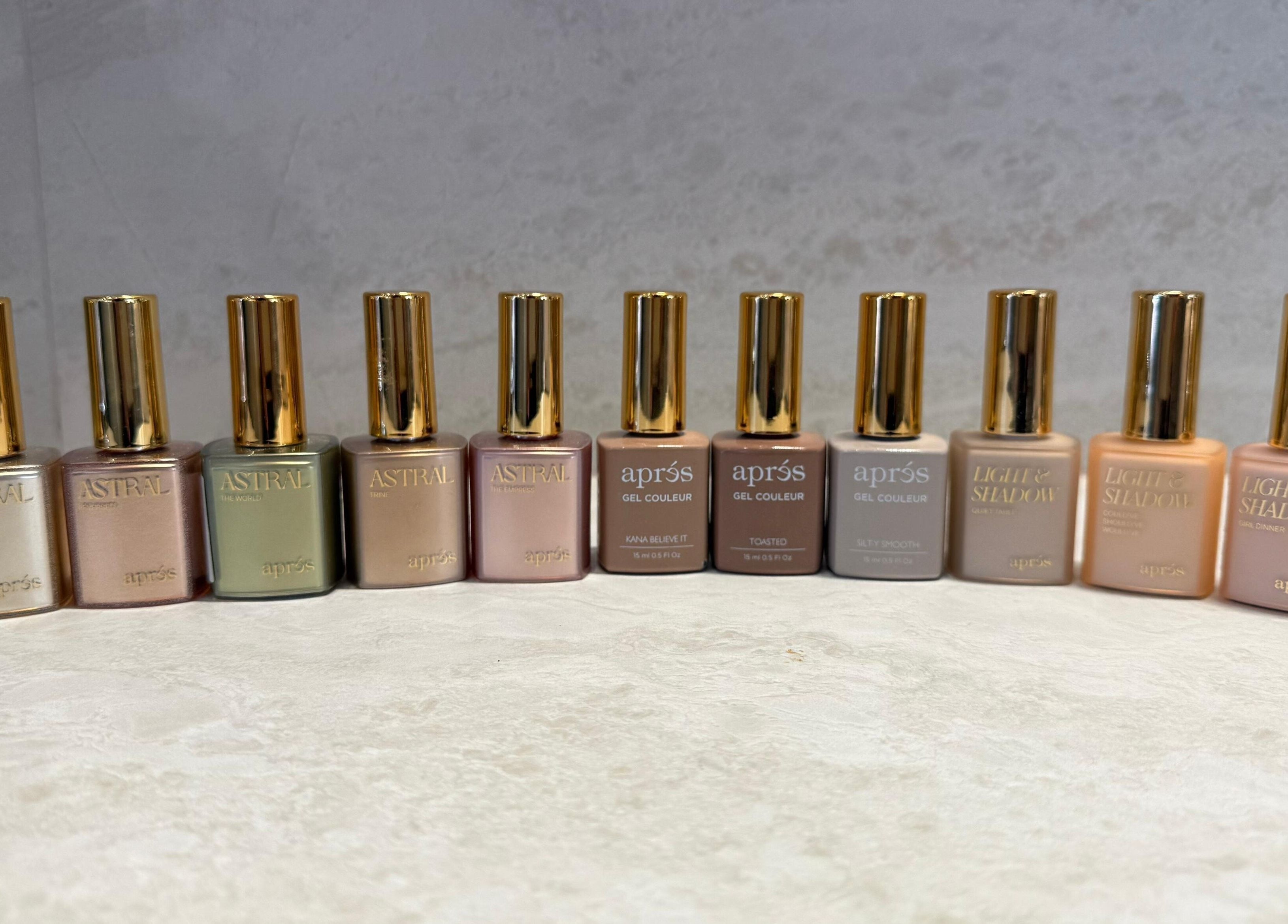 Variedad de esmaltes astral en Strawbeauty Cumbaya, Quito, Pichincha, EC para uñas elegantes.