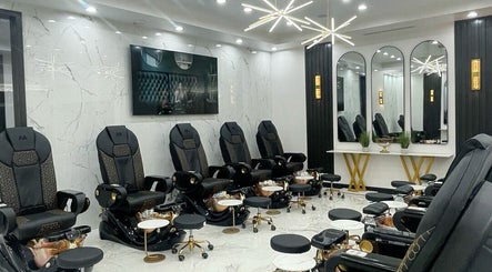 AVA NAIL BAR GENEVA