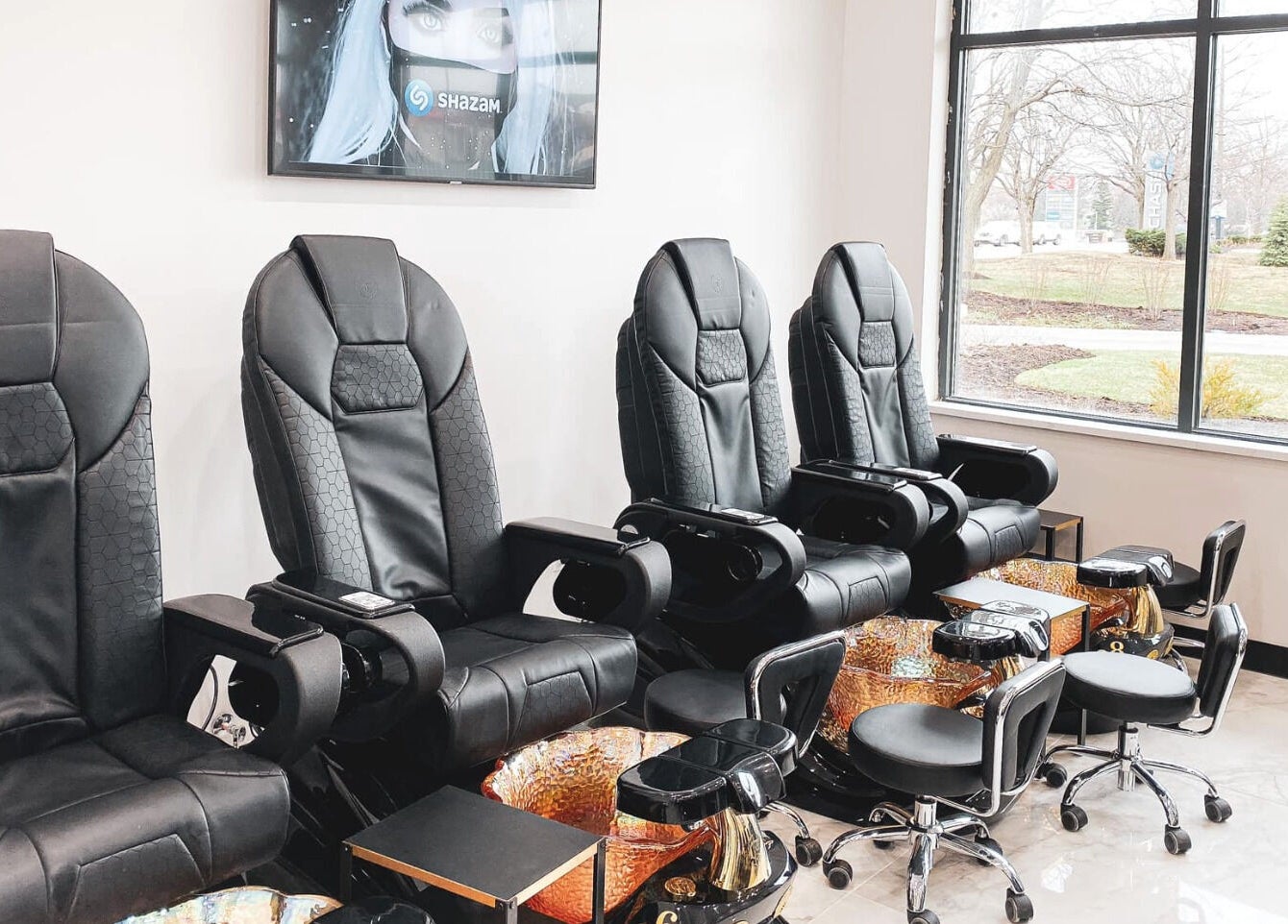 Luxurious pedicure chairs at Ava Nail Bar Geneva, providing comfort and style in Geneva, Illinois, US.