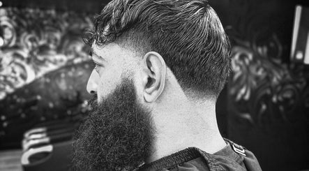 Chaps and Fades Etobicoke image 2