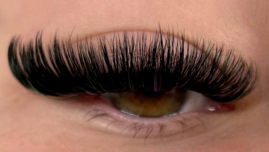 Cloud Lash Extensions billede 1