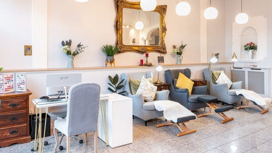 LAYANA - Finchley Central 1