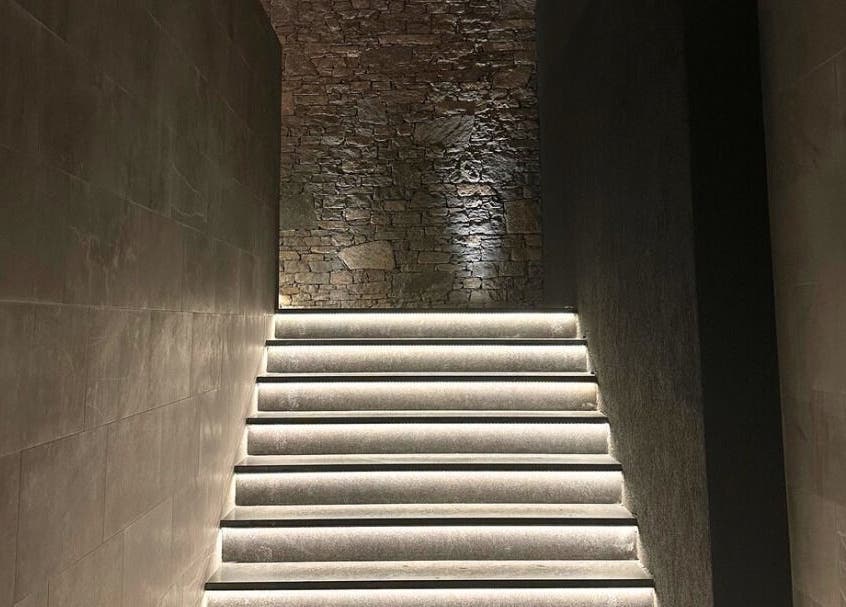 Осветени стъпала в Evia Spa в Grand Hotel Therme Banya, Bansko, Razlog, Blagoevgrad Province, BG.