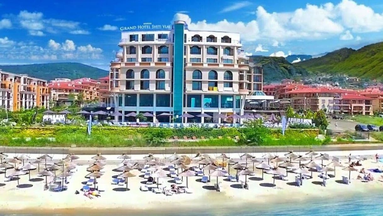 Плаж пред Evia Spa в Grand Hotel Sveti Vlas, Свети Влас, България, BG.