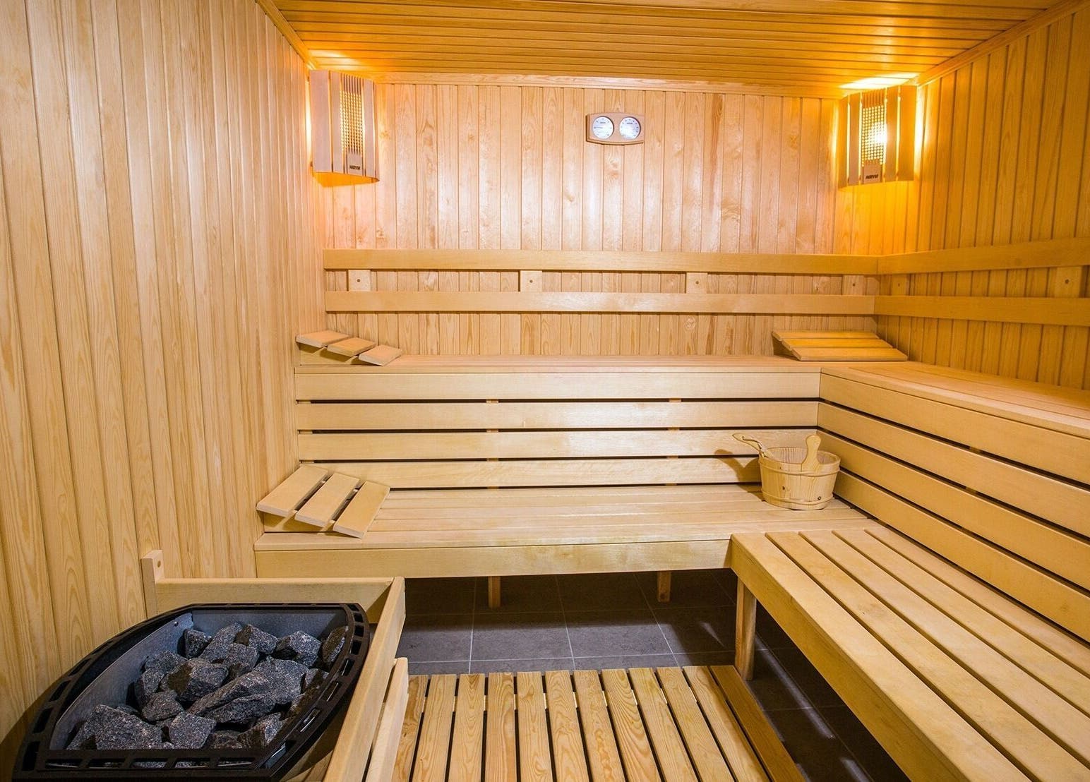 Сауна в Evia Spa в Olive Villas Sozopol, Созопол, Бургас, BG, предлагаща топла релаксация.