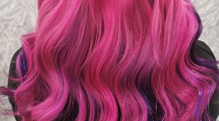Platinum Salon Rothwell - Lengths by Nathalie