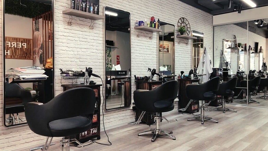 Perfect Hairdressing at Bondi Junction – obraz 1