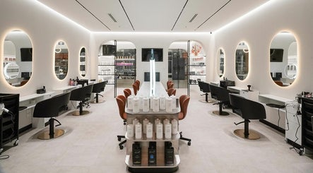 Macquarie Shopping Centre Snowbear Hairdressing afbeelding 2