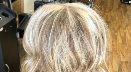 Rae of Color Salon  image 3