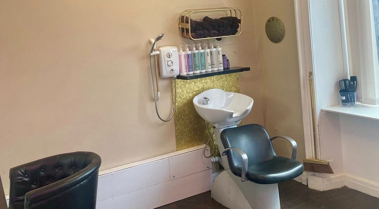 Stylish wash station at Blossom Hair & Beauty, Dumbarton, Scotland, GB.