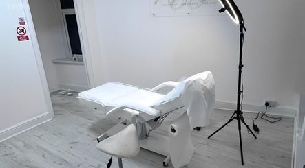 The Contour Clinic image 2