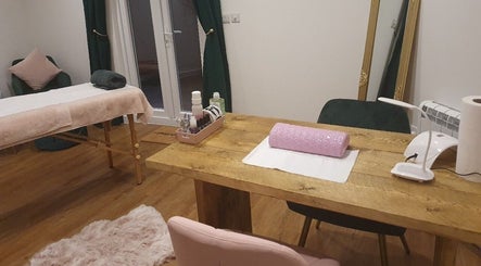 The Little Village Retreat image 3