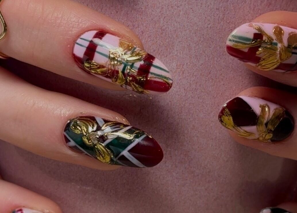 Intricate nail art design at Solo Studio Nails & Education, Amble, England, GB showcases elegance and style.