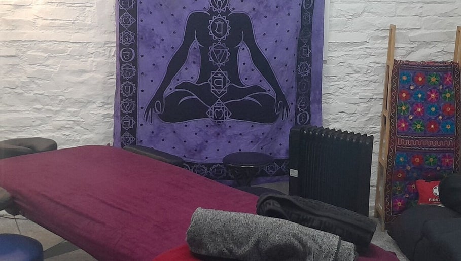 Dwnia Holistic Therapies image 1