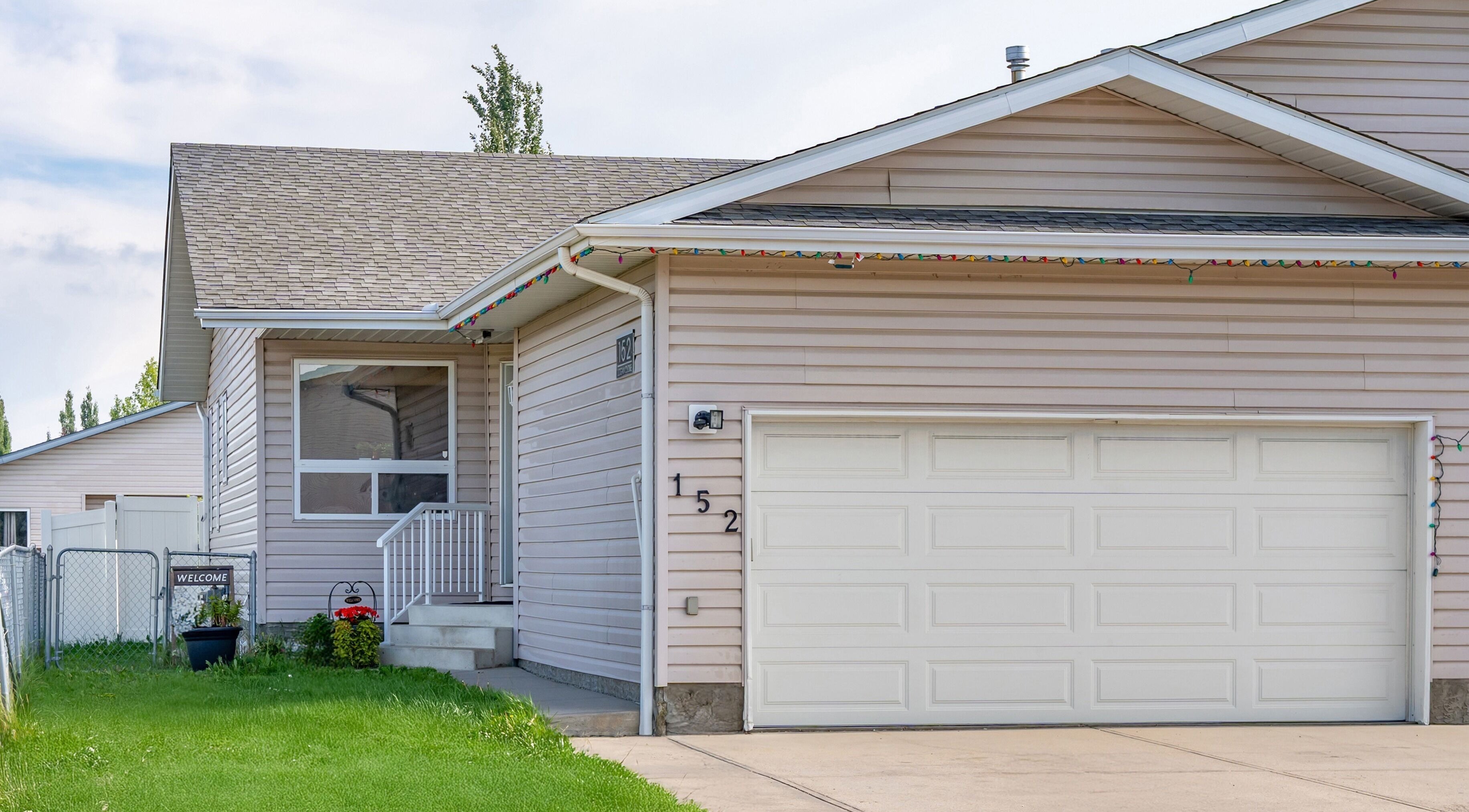 Exterior view of Massage by Anna Ltd in Red Deer, Alberta, CA showcasing a welcoming front entrance.