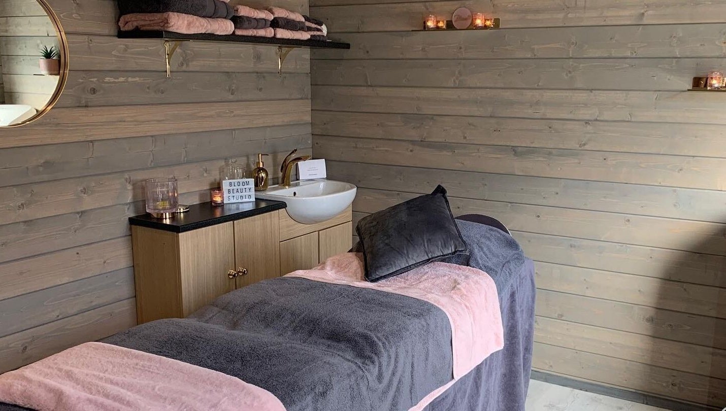 Relaxing massage room at Bloom Beauty Studio in The Royal Town of Sutton Coldfield, England, GB with cozy ambiance.