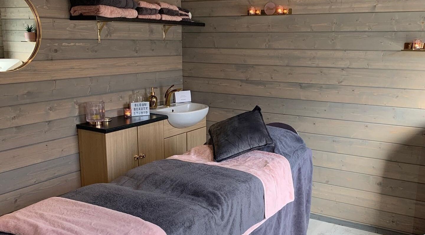 Relaxing massage room at Bloom Beauty Studio in The Royal Town of Sutton Coldfield, England, GB with cozy ambiance.