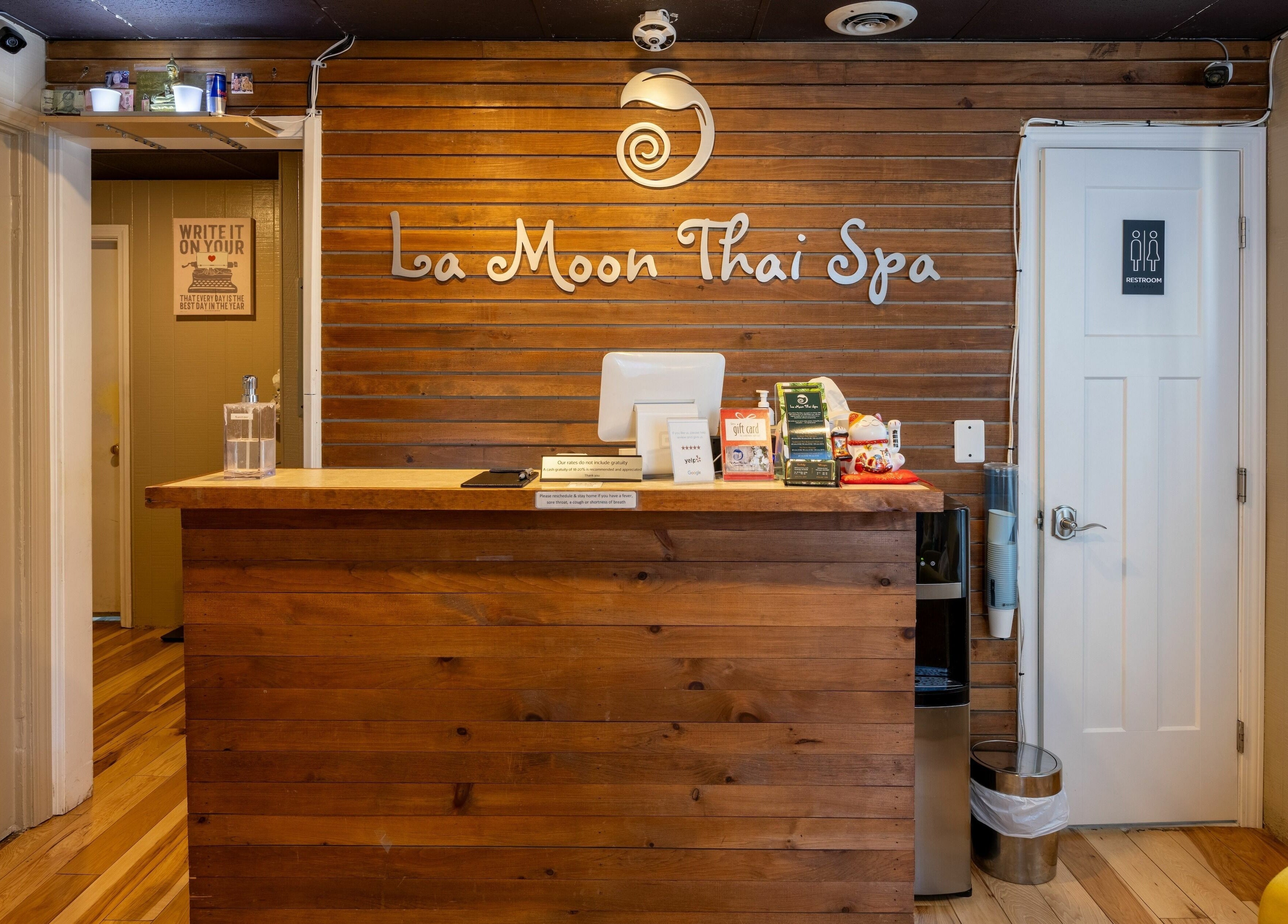 Reception area of La Moon Thai Spa Cambridge, welcoming guests in Cambridge, Massachusetts, US.