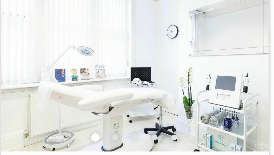 DermRefine Skin Clinic slika 1