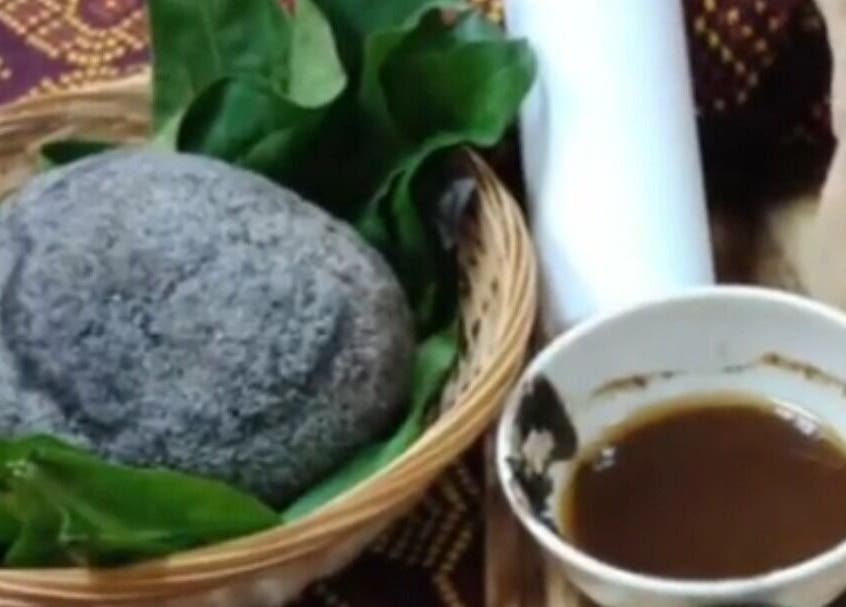 Traditional herbal treatment tools at Azazua Palace, SELAMA, PERAK, MY, showcasing wellness rituals.