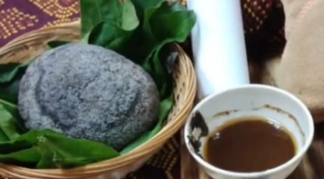 Traditional herbal treatment tools at Azazua Palace, SELAMA, PERAK, MY, showcasing wellness rituals.