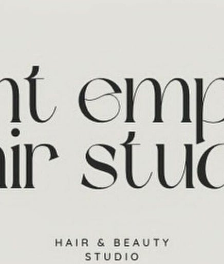 Saint Empire Hair Studio imaginea 2