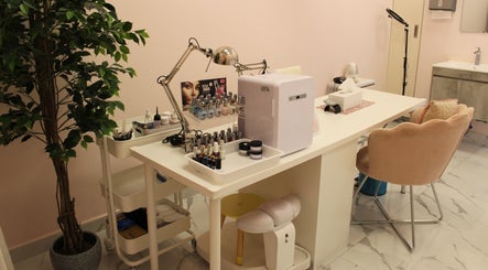 Elif Yener Beauty Salon image 2