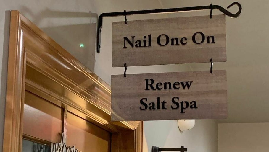 Nail one on / Renew Salt Spa LLC. - Nouveau Suites, bilde 1