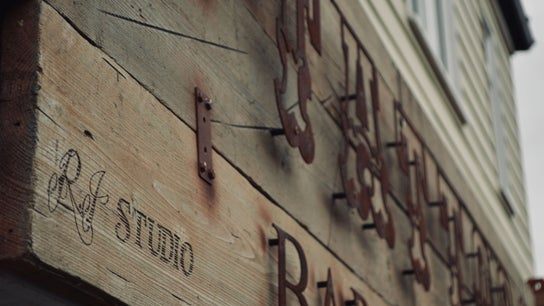 R.I Studio - Hairdressers, Tattoos & Piercings