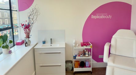 Replica Beauty image 2