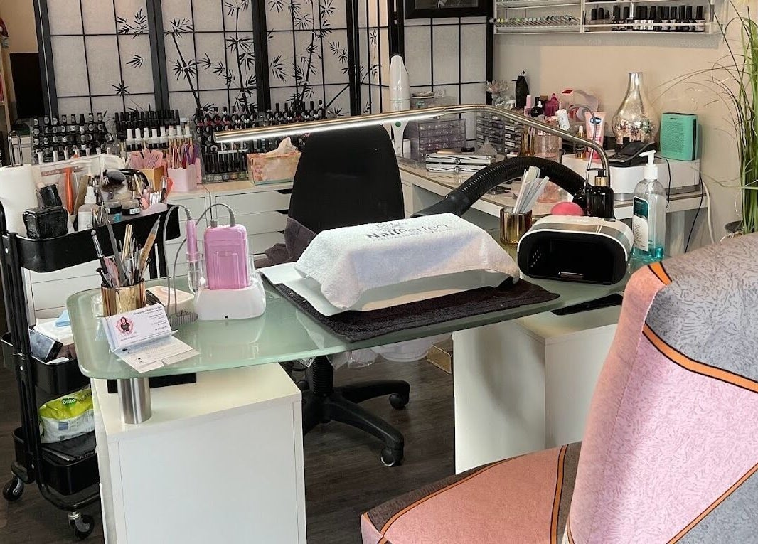 Cozy nail station at Champagne Nails NZ in Rotorua, Bay Of Plenty, NZ, showcasing a modern and stylish setup.